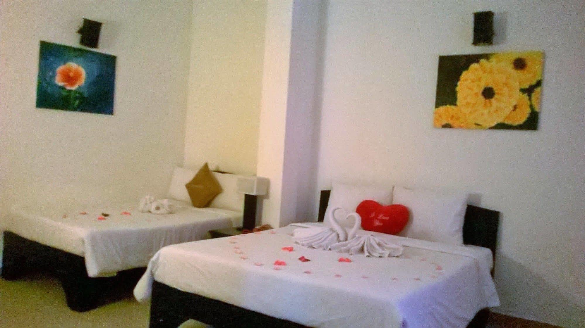 Ruby Bistro Hotel هوي المظهر الخارجي الصورة